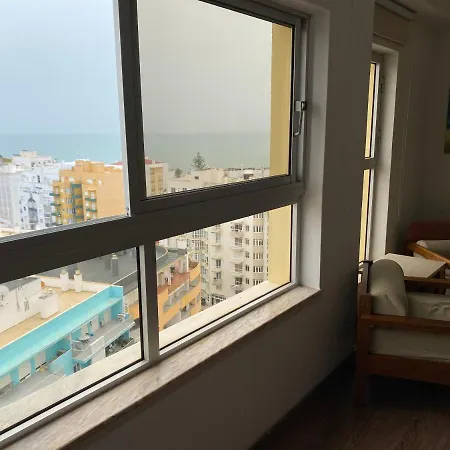 Armacao De Pera