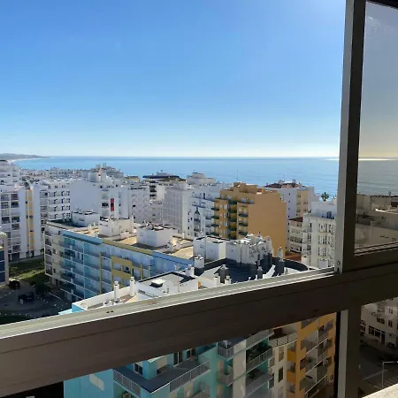 Armacao De Pera